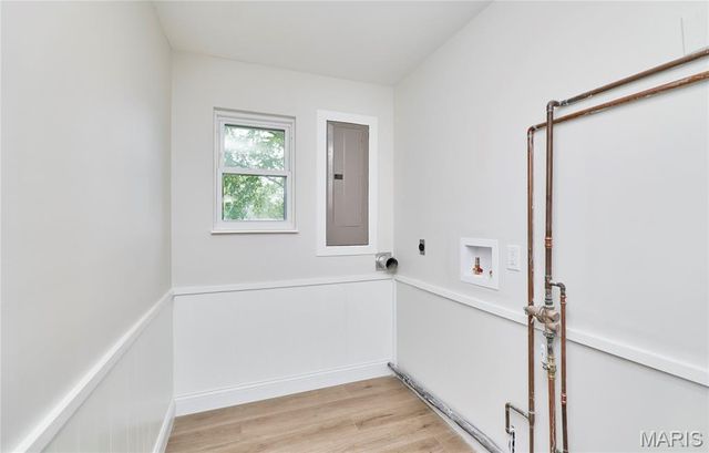 1329 S Wheaton Drive, St Charles, MO 63301