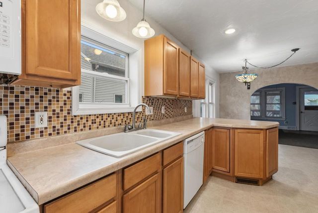 109 WALNUT STREET, Fond Du Lac, WI 54935