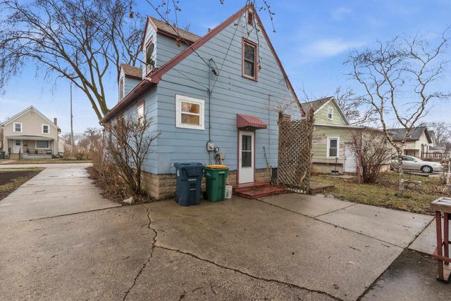 109 WALNUT STREET, Fond Du Lac, WI 54935