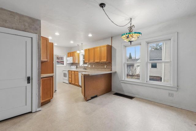 109 WALNUT STREET, Fond Du Lac, WI 54935