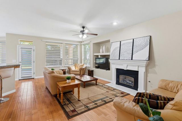 10365 N Pierpont Circle, Fresno, CA 93730