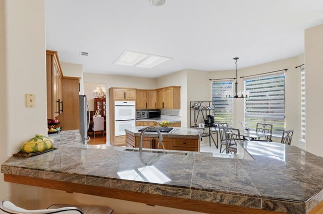 10365 N Pierpont Circle, Fresno, CA 93730
