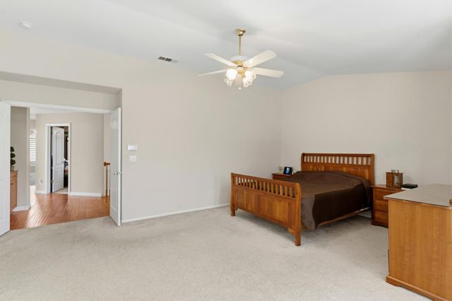10365 N Pierpont Circle, Fresno, CA 93730