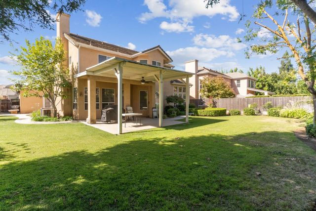 10365 N Pierpont Circle, Fresno, CA 93730