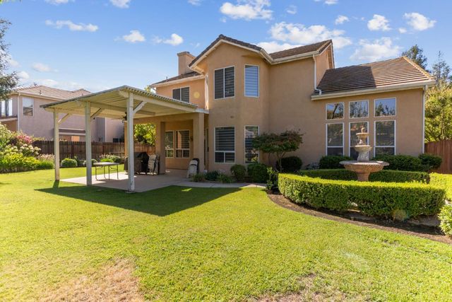 10365 N Pierpont Circle, Fresno, CA 93730