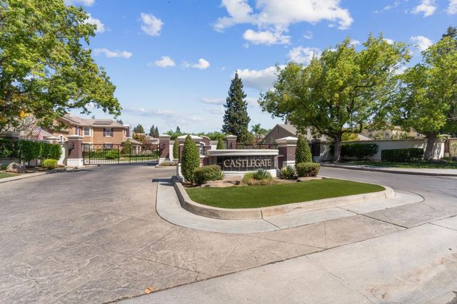 10365 N Pierpont Circle, Fresno, CA 93730