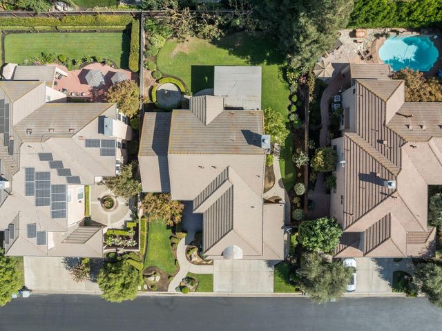 10365 N Pierpont Circle, Fresno, CA 93730