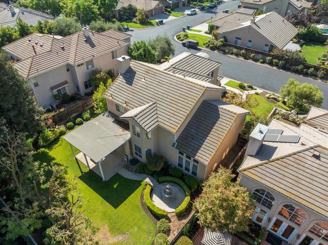 10365 N Pierpont Circle, Fresno, CA 93730
