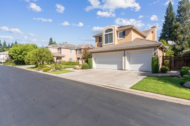 10365 N Pierpont Circle, Fresno, CA 93730