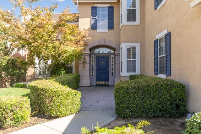 10365 N Pierpont Circle, Fresno, CA 93730
