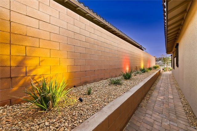 5 Barrio Alto Court, Henderson, NV 89011