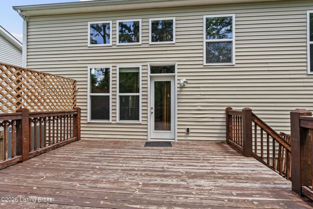 9108 Tamarack Grove Ln, Louisville, KY 40291