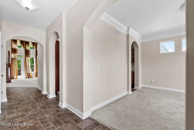 9108 Tamarack Grove Ln, Louisville, KY 40291