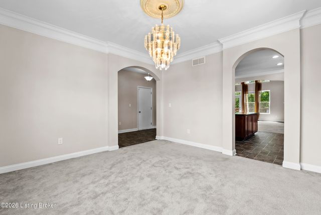 9108 Tamarack Grove Ln, Louisville, KY 40291