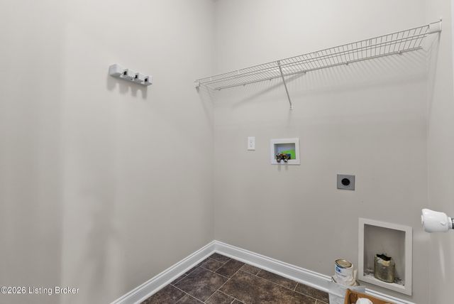 9108 Tamarack Grove Ln, Louisville, KY 40291