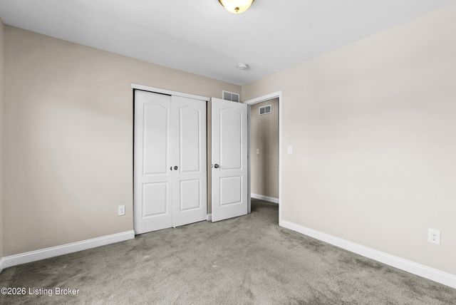9108 Tamarack Grove Ln, Louisville, KY 40291