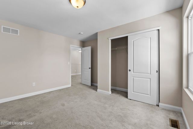 9108 Tamarack Grove Ln, Louisville, KY 40291