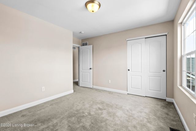 9108 Tamarack Grove Ln, Louisville, KY 40291