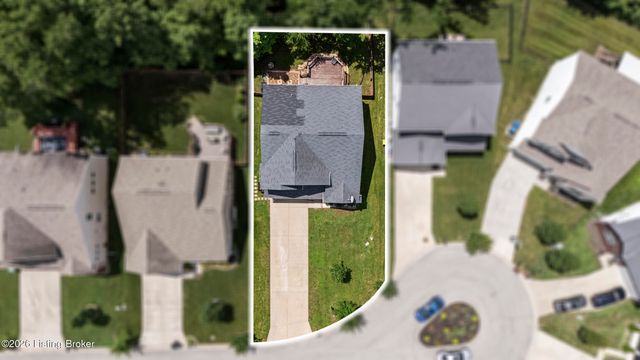 9108 Tamarack Grove Ln, Louisville, KY 40291