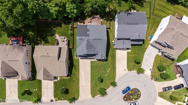 9108 Tamarack Grove Ln, Louisville, KY 40291