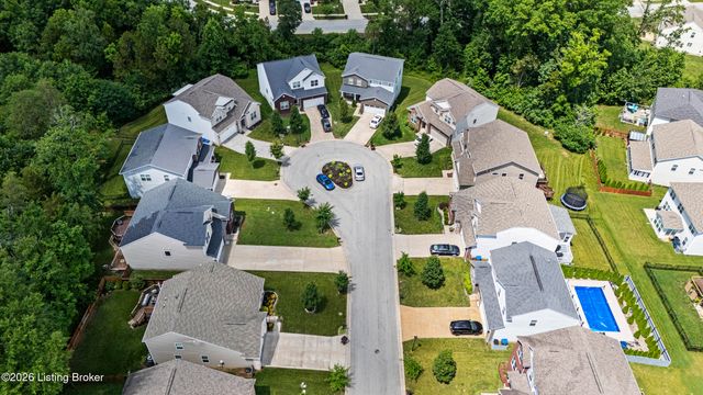 9108 Tamarack Grove Ln, Louisville, KY 40291