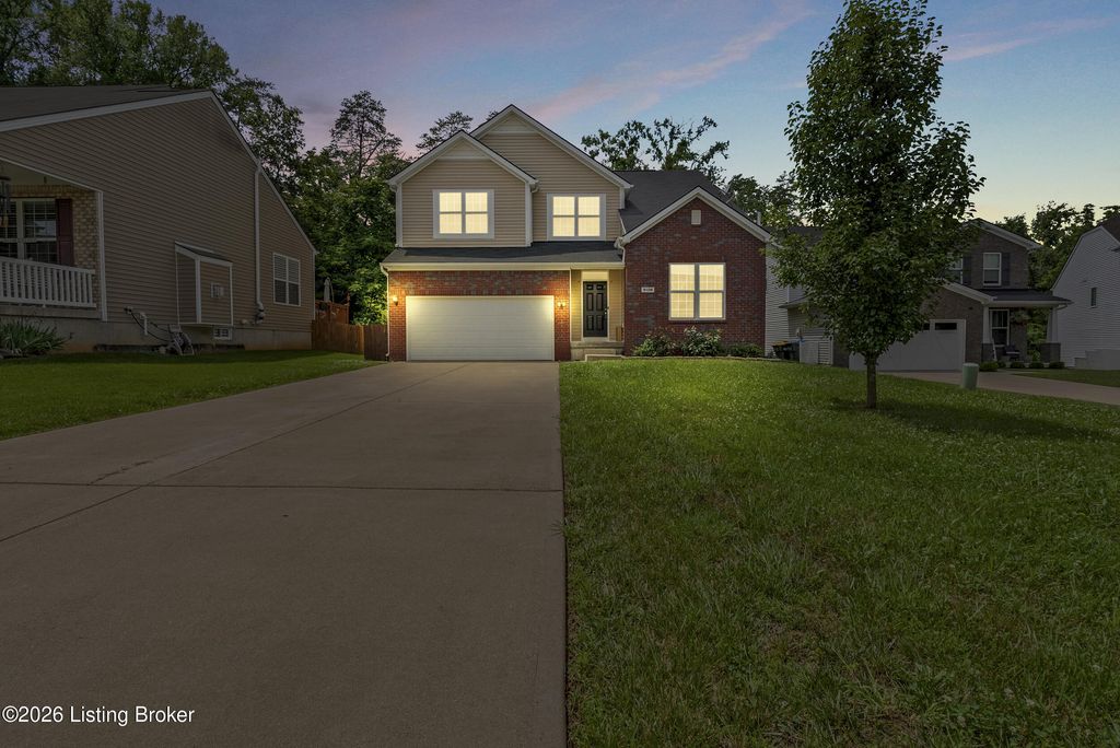 9108 Tamarack Grove Ln, Louisville, KY 40291