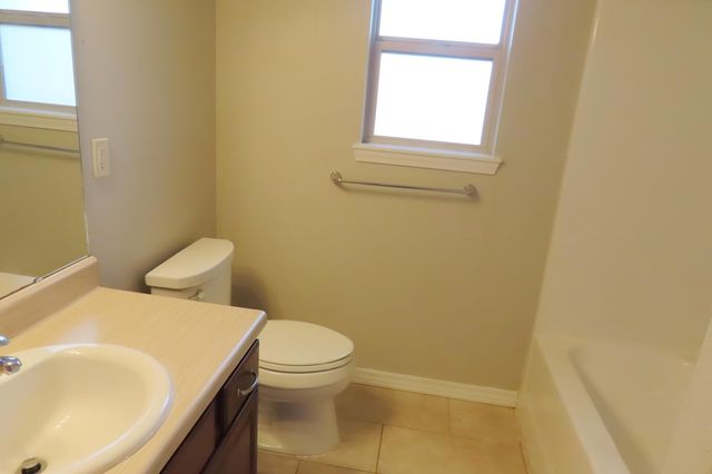 411 N Kyle Avenue, Republic, MO 65738
