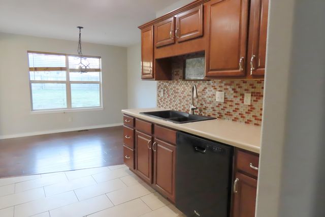 411 N Kyle Avenue, Republic, MO 65738