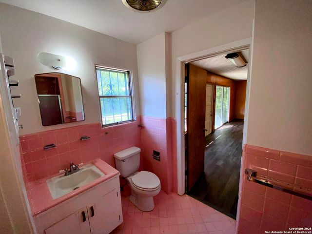 618 E Rector, San Antonio, TX 78216