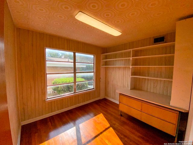 618 E Rector, San Antonio, TX 78216