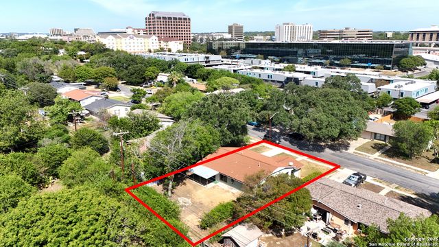 618 E Rector, San Antonio, TX 78216