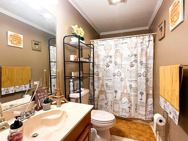 109 Rosedown Dr, Thibodaux, LA 70301