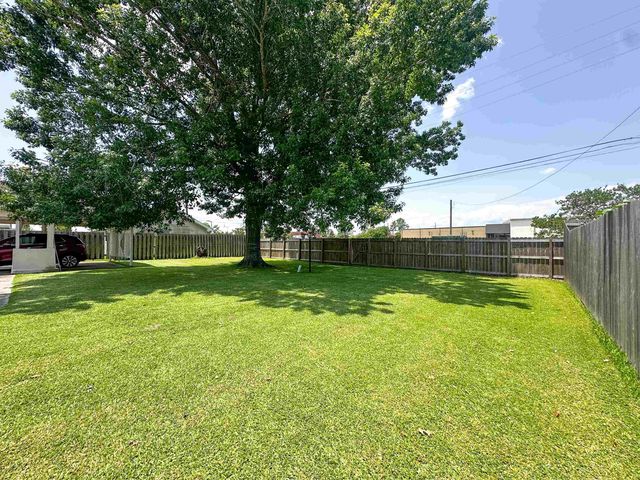 109 Rosedown Dr, Thibodaux, LA 70301