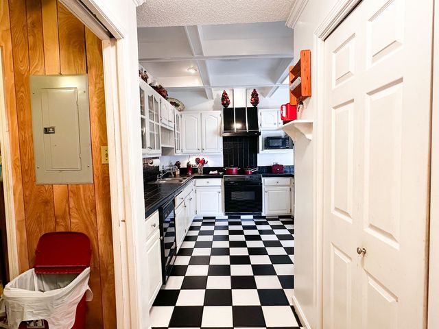 109 Rosedown Dr, Thibodaux, LA 70301