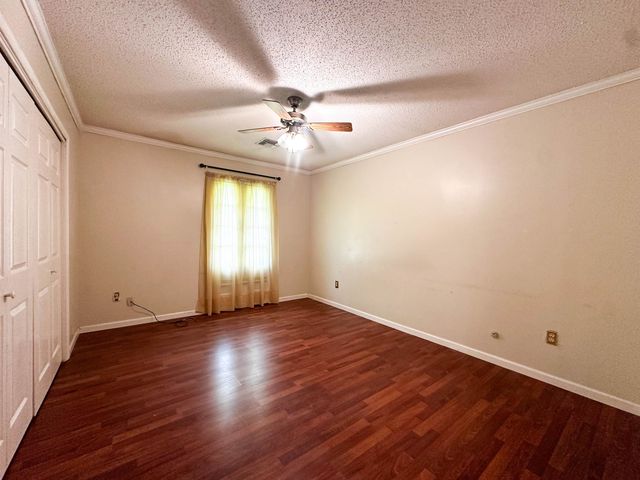 109 Rosedown Dr, Thibodaux, LA 70301