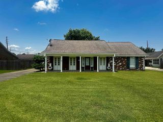 109 Rosedown Dr, Thibodaux, LA 70301