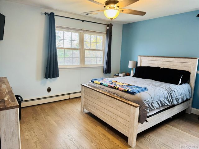 195 Maple Street, Medford, NY 11763