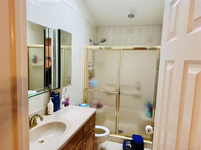 195 Maple Street, Medford, NY 11763