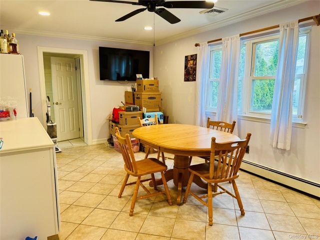 195 Maple Street, Medford, NY 11763