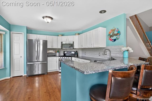 1049 Yale Drive, Oxford, MI 48371