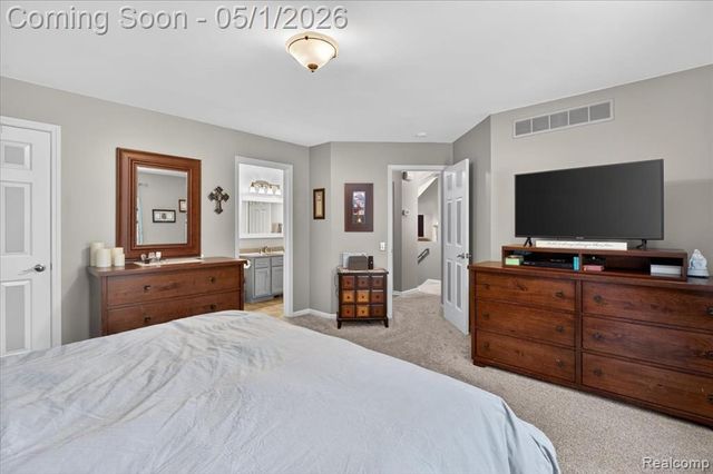 1049 Yale Drive, Oxford, MI 48371