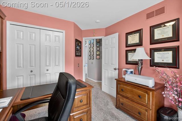 1049 Yale Drive, Oxford, MI 48371