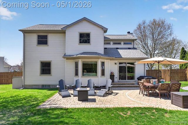 1049 Yale Drive, Oxford, MI 48371