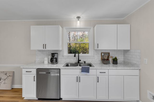 105 Sherry Ln, Dickson, TN 37055