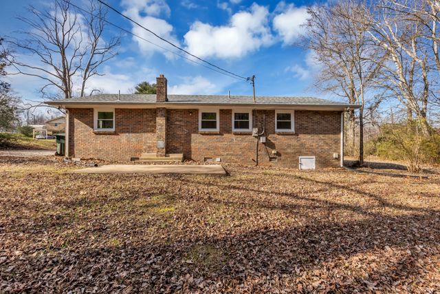 105 Sherry Ln, Dickson, TN 37055