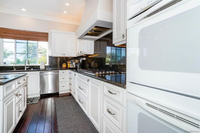 4198 Philbrook Square, San Diego, CA 92130