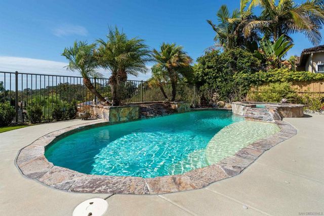 4198 Philbrook Square, San Diego, CA 92130