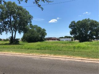 2.11 Acres Holly Springs DR, Taylor, TX 76574