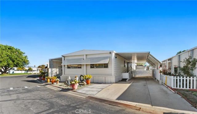 9391 California Ave 32, Riverside, CA 92503
