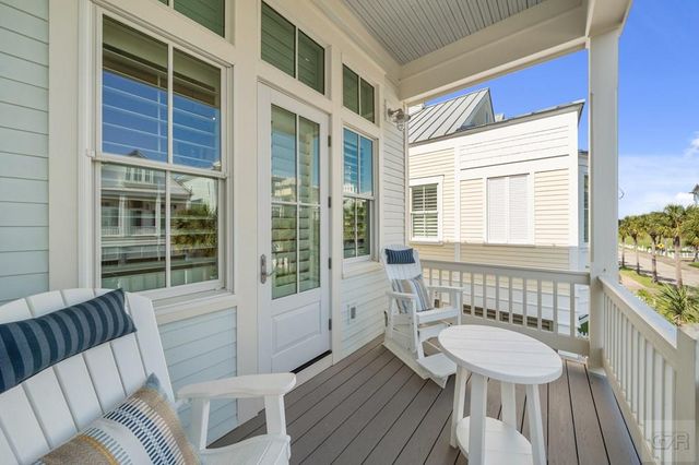 2622 E Seaside Drive, Galveston, TX 77550